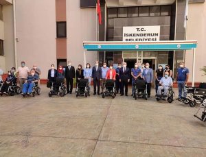 Başkan Tosyalı : Akülü Tekerlekli Sandalye Dağıtımlarımız Sürüyor