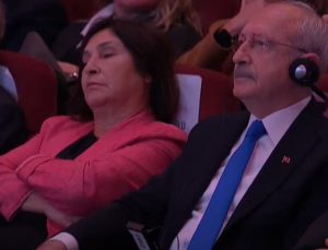 CHP’nin vizyon programında Selvi Kılıçdaroğlu uyudu