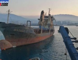 İskenderun Limanı’nda batan gemi yeniden yüzdürüldü