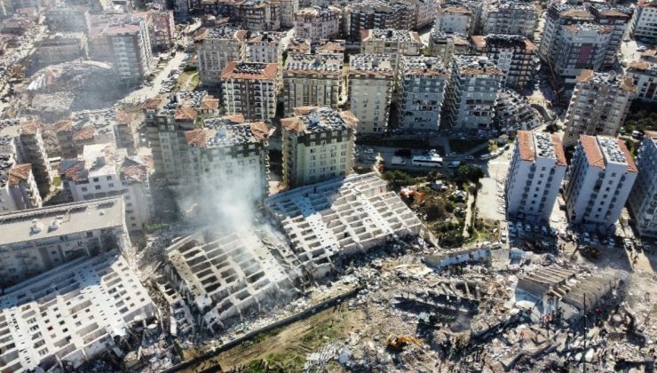 Depremde yıkılan Rönesans Rezidans’ın ortağı, proje müdürü ve şantiye şefi ortada yok