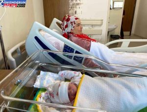 Hatay sarsıntısından kaçan gebe bayan, “Ömür” ismini verdiği bebeğini İstanbul’da kucağına aldı