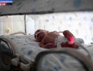 Sarsıntı bölgesinden Mersin’e getirilen bebekler, DNA eşleşmesi ile ailelerine teslim ediliyor