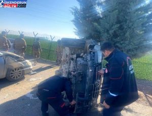 Antakya’da Araba Çarpışması: 2 Kişi Yaralandı