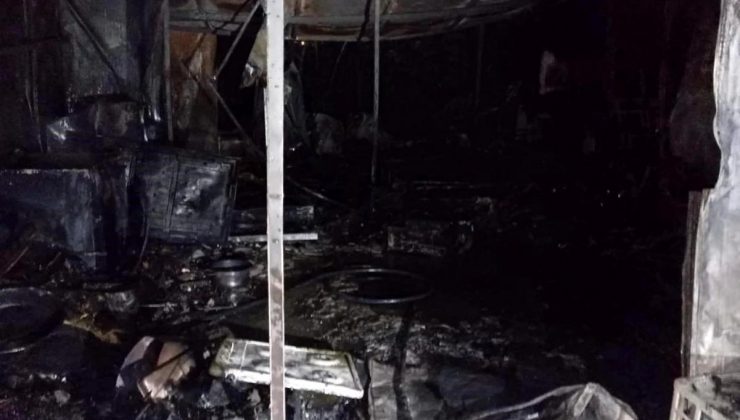 Hatay’ın Samandağ ilçesinde prefabrik meskende çıkan yangında 2 kişi hayatını kaybetti
