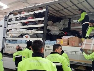İzmir Büyükşehir Belediyesi Hatay’a yardım gönderdi